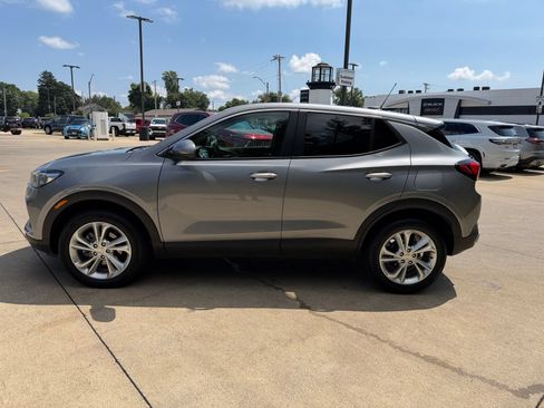 Used 2023 Buick Encore GX Preferred w/ Cold Weather Comfort Package AWD/4WD image 8