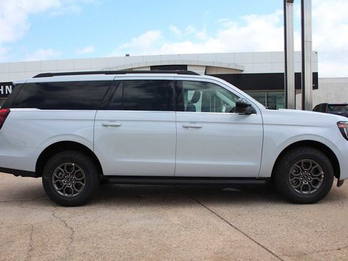 New 2026 Ford Expedition Max Active AWD/4WD image 15