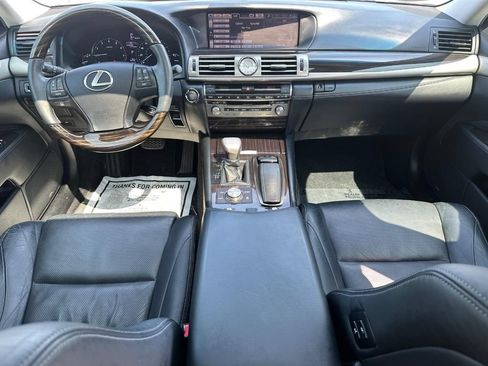 Used 2014 Lexus LS 460 w/ Comfort Package RWD image 12