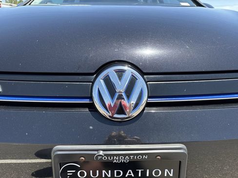 Used 2016 Volkswagen e-Golf SE FWD image 34