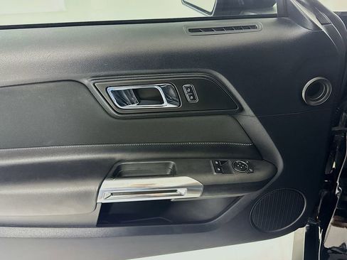 Used 2015 Ford Mustang Coupe image 14