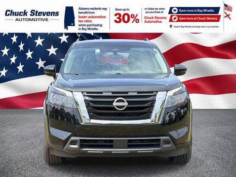 Used 2024 Nissan Pathfinder SV FWD image 3