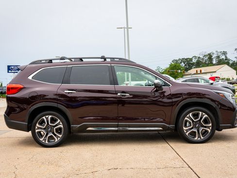 Used 2023 Subaru Ascent Touring AWD/4WD image 19
