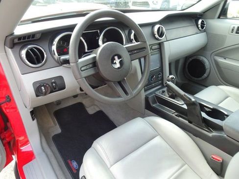Used 2006 Ford Mustang Premium image 14