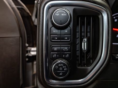 Used 2022 Chevrolet Silverado 2500 High Country w/ Technology Package image 20