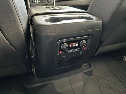 Used 2023 Chevrolet Tahoe Premier AWD/4WD image 23
