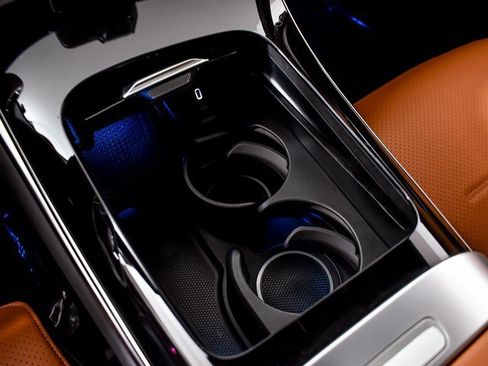 Certified 2024 Mercedes-Benz GLC 300 image 25