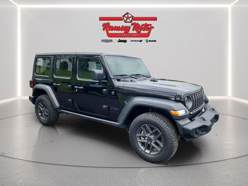 Used 2025 Jeep Wrangler Unlimited Sport AWD/4WD image 7