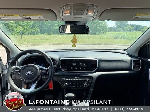 Certified 2022 Kia Sportage LX FWD image 11