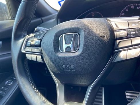 Used 2018 Honda Accord Sport image 14