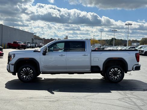 Used 2024 GMC Sierra 2500 Denali Ultimate w/ Max Trailering Package image 6