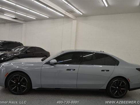 Used 2024 BMW 740i w/ M Sport Professional Package RWD image 5