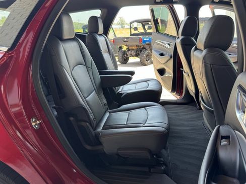 Used 2024 Buick Enclave Premium AWD/4WD image 46