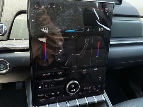New 2026 GMC Terrain AT4 AWD/4WD image 21