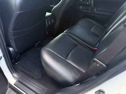 Used 2019 Toyota 4Runner TRD Off-Road AWD/4WD image 36