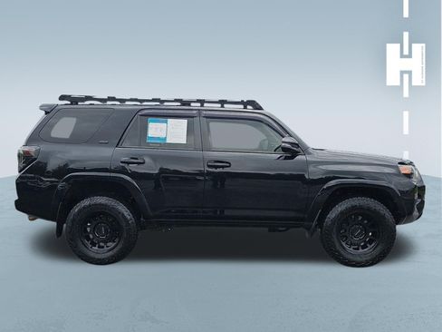 Used 2022 Toyota 4Runner SR5 Premium w/ Moonroof Package AWD/4WD image 3
