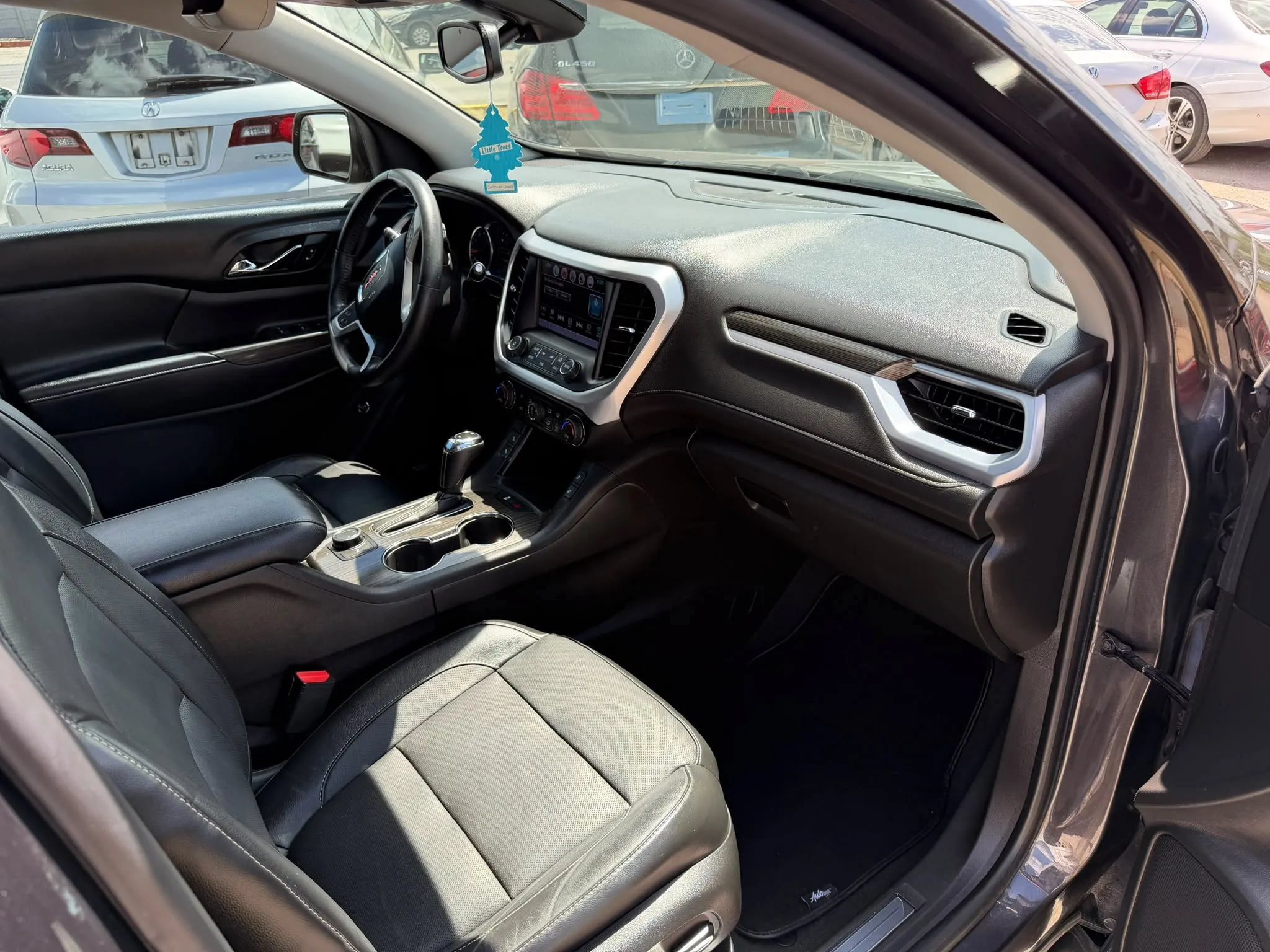 Used 2017 GMC Acadia SLT FWD image 11