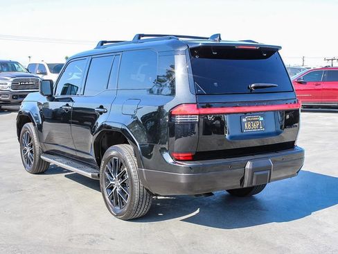 Used 2025 Lexus GX 550 w/ Cold Area Package AWD/4WD image 7