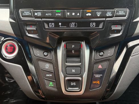 Used 2023 Honda Odyssey Touring image 34