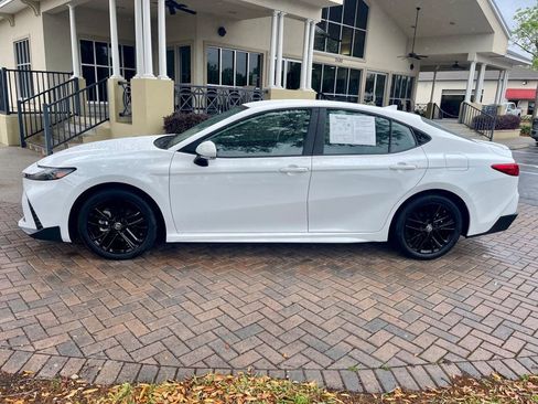 Used 2026 Toyota Camry SE FWD image 2