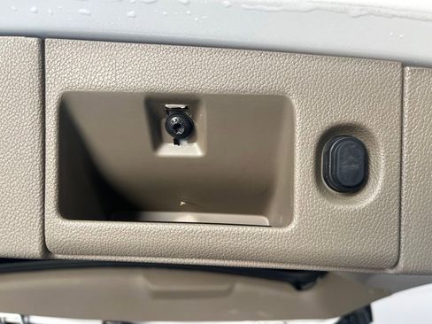 Used 2019 Chevrolet Suburban Premier AWD/4WD image 12