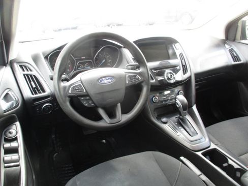 Used 2018 Ford Focus SEL FWD image 30