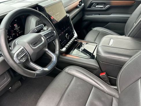 Used 2025 GMC Yukon Denali image 10
