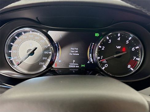 Used 2021 Maserati Quattroporte Trofeo image 4