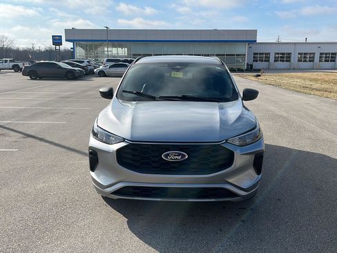 Used 2024 Ford Escape ST-Line image 9