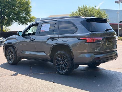 Used 2024 Toyota Sequoia Platinum image 10