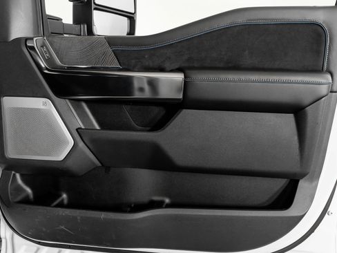 Used 2025 Ford F250 Platinum image 16