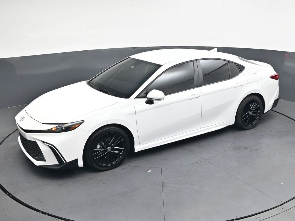 Used 2026 Toyota Camry SE FWD image 27