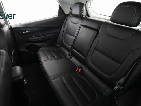 Used 2022 Chevrolet Bolt LT w/ Infotainment Package image 8