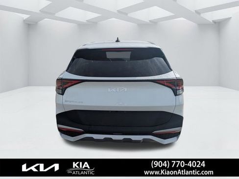 Used 2025 Kia Sportage LX FWD image 4