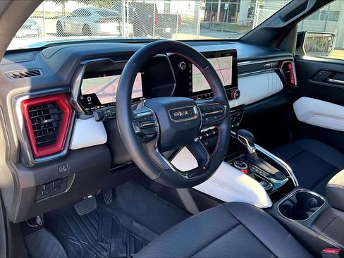 Used 2024 GMC Canyon AT4X image 18