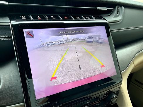 Used 2021 Jeep Grand Cherokee L Limited RWD image 13