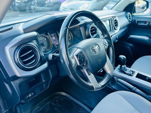 Used 2016 Toyota Tacoma SR5 RWD image 15