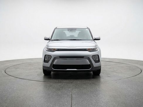 Used 2025 Kia Soul LX w/ LX Technology Package FWD image 1