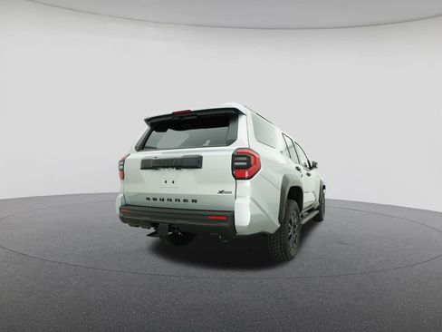 New 2026 Toyota 4Runner SR5 AWD/4WD image 24