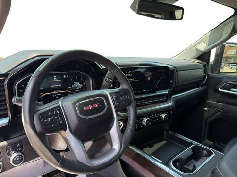 Used 2024 GMC Sierra 2500 SLT w/ SLT Premium Package AWD/4WD image 8