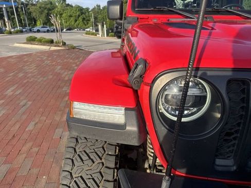 Used 2020 Jeep Gladiator Rubicon AWD/4WD image 21