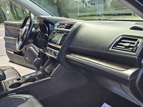 Used 2016 Subaru Outback 2.5i Limited AWD/4WD image 21