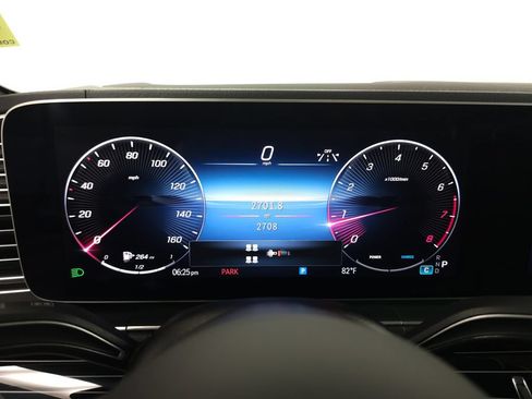 Used 2025 Mercedes-Benz GLS 450 4MATIC image 14