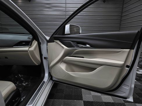 Used 2021 Cadillac CT4 Premium Luxury w/ Climate Package RWD image 31