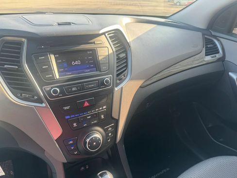 Used 2018 Hyundai Santa Fe Sport FWD image 25