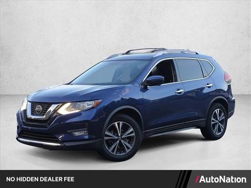 Used 2019 Nissan Rogue SV w/ Premium Package FWD image 1