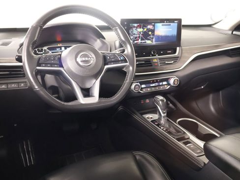 Used 2023 Nissan Altima 2.5 SL FWD image 2