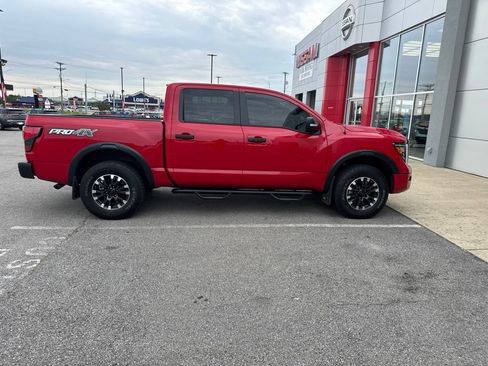 Used 2021 Nissan Titan PRO-4X w/ Pro-4x Convenience Package AWD/4WD image 7