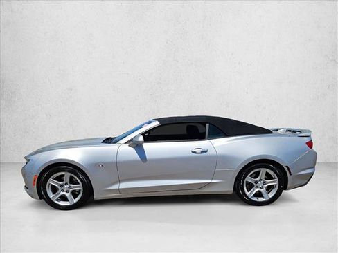 Used 2019 Chevrolet Camaro LT RWD image 8