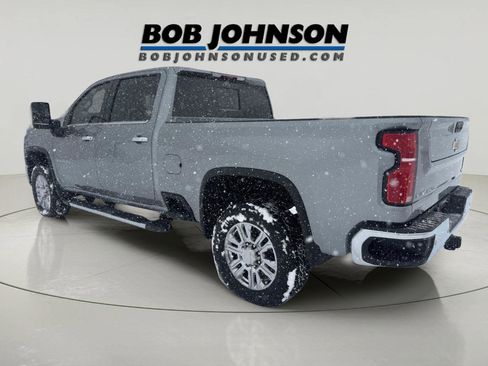 Used 2024 Chevrolet Silverado 2500 LTZ w/ LTZ Premium Package image 5